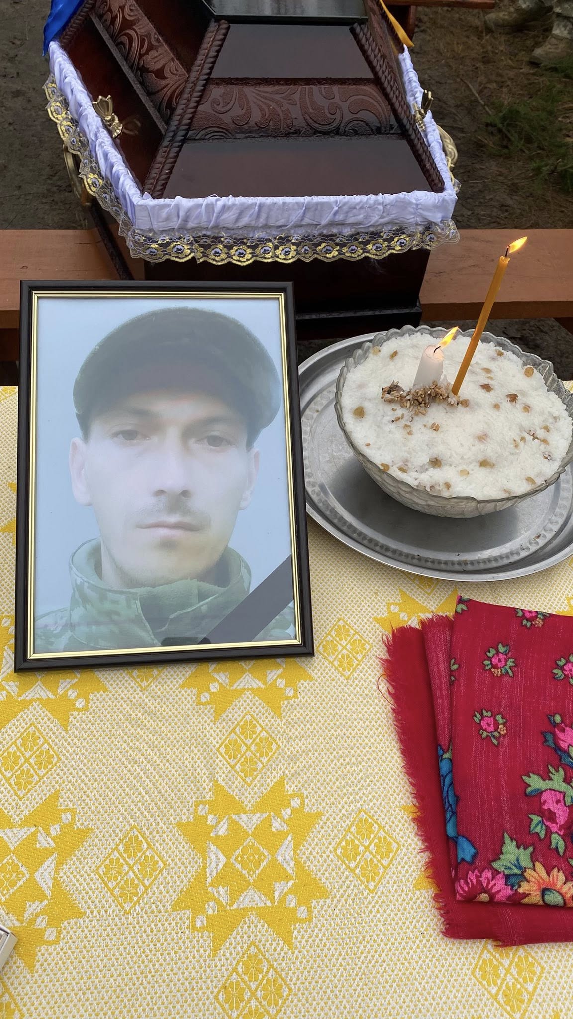 Герою назавжди 35: на Волині провели в останню путь загиблого воїна Дмитра Вавдіюка