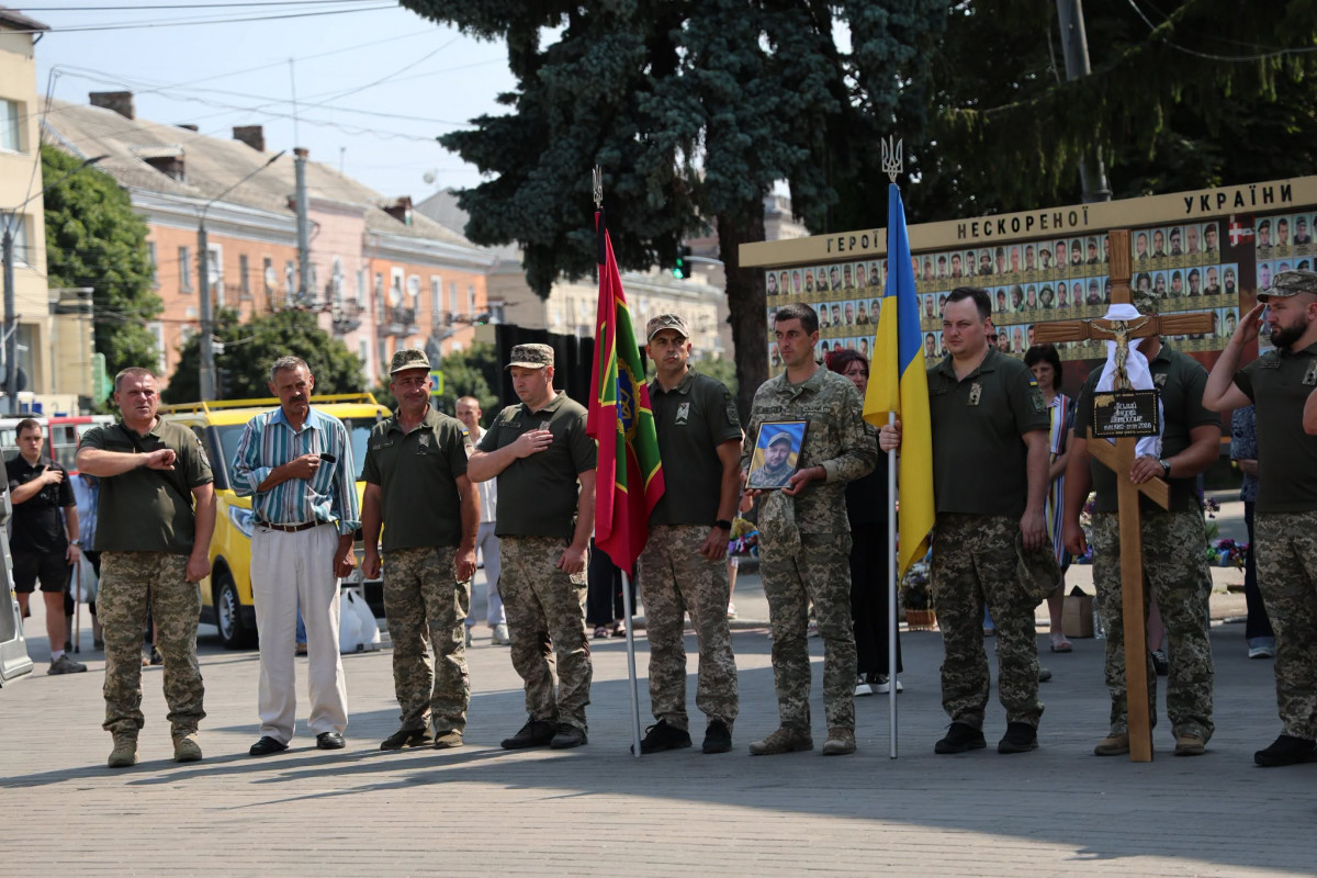 Навіки 44: у Луцьку попрощалися із загиблим Героєм Андрієм Малим