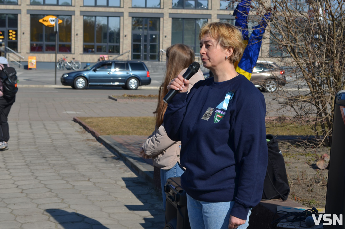 Забути – значить зрадити: у місті на Волині вперше провели мирну ходу на підтримку військовополонених і зниклих безвісти