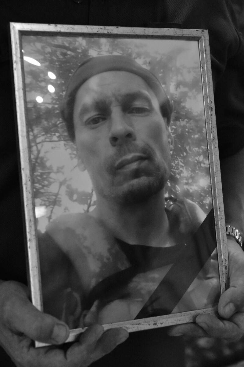 Не зміг відзначити 50-річчя: у Луцьку попрощалися із полеглим Героєм Русланом Лужанцовим