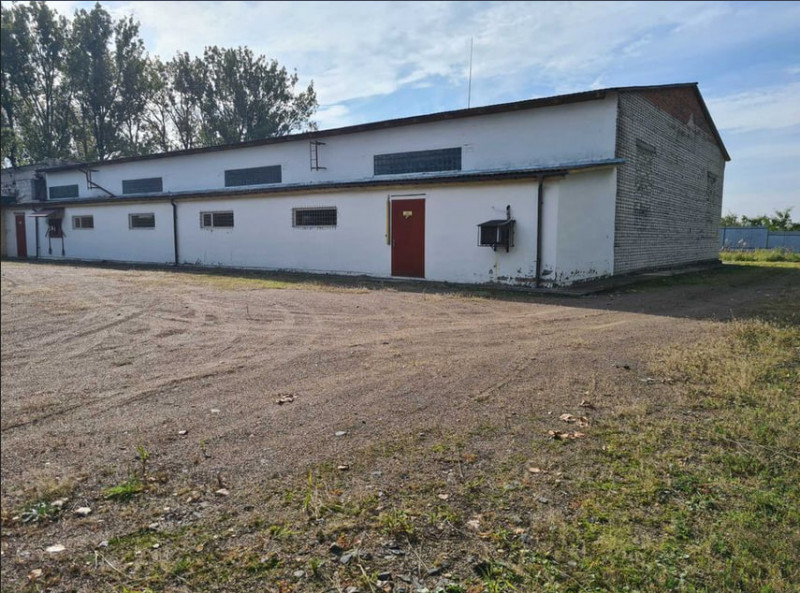 На Волині продають ангар за 123 000 євро