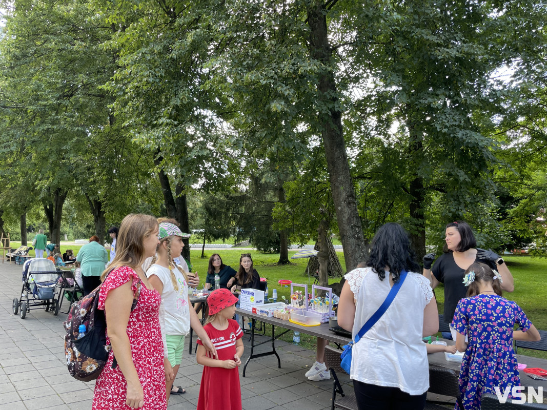 Патрульні та морозиво: як святкували День молоді у Луцьку