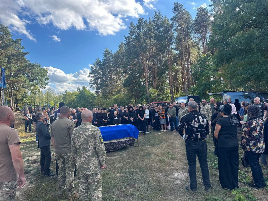 Повернувся додому «на щиті»: на Волині попрощалися із захисником Сергієм Міньковським