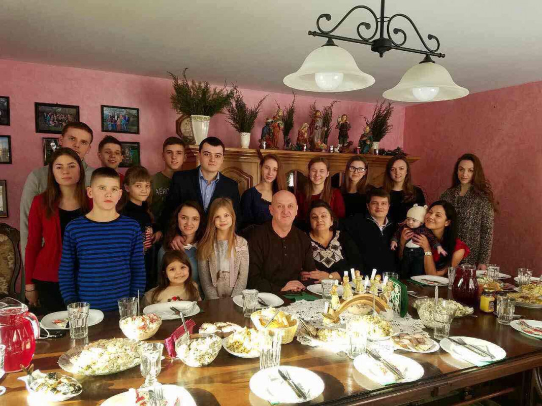 Подружжя з Волині подарували родину 23 дітям і мають 23 онуків