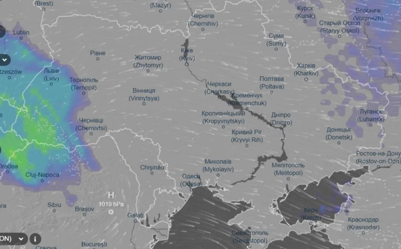 Йдуть заморозки та сніг: синоптики оголосили штормове попередження в Україні