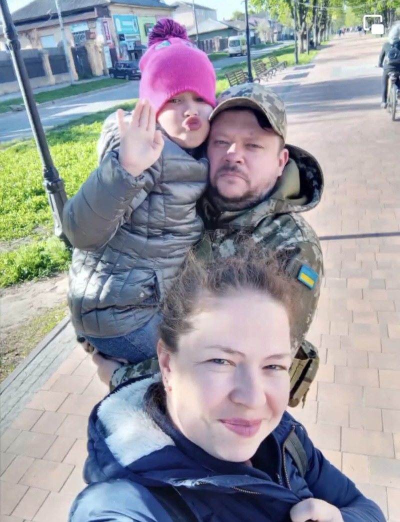 Ракетний удар по Чернігові: загибла 6-річна дівчинка була єдиною дитиною у сім'ї, її тато захищає Україну на фронті