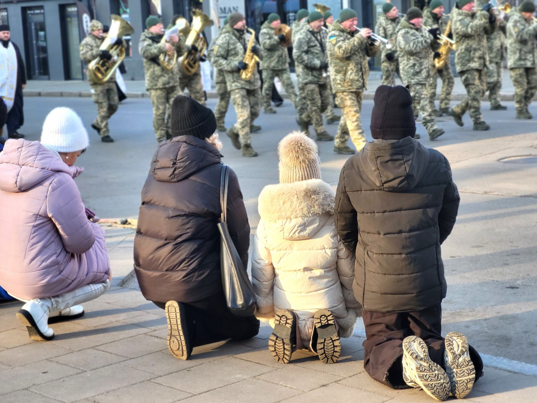 Два прощання в один день: на Волині в останню дорогу провели Героїв - Олега Сахарчука та Олександра Турчика