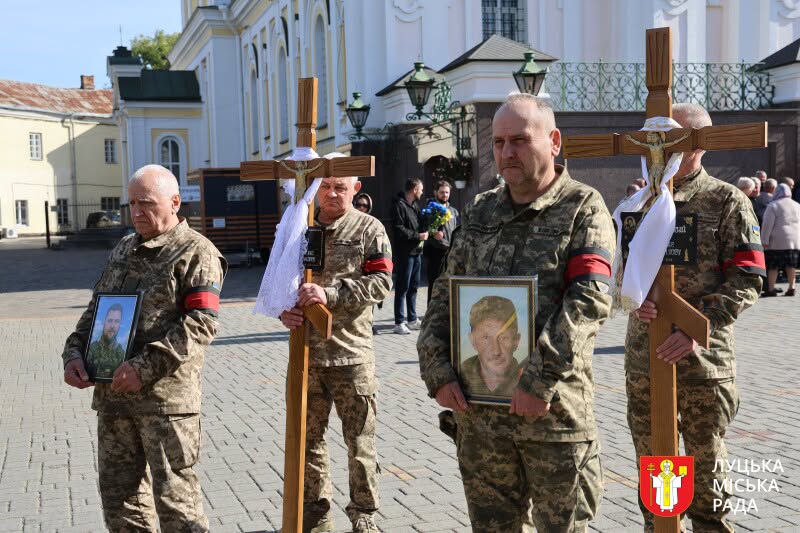 Двоє захисників повернулися додому назавжди: у Луцьку попрощалися з Василем Тихим і Максимом Василевським