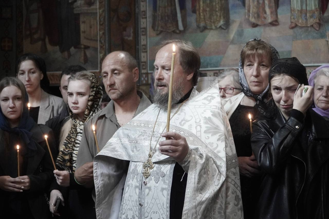 Друге прощання у місті за день: на Волині поховали Героя Віталія Ковальчука