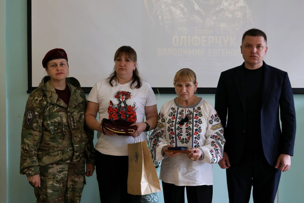 На Волині родинам полеглих захисників і військовополоненого бійця вручили нагороди