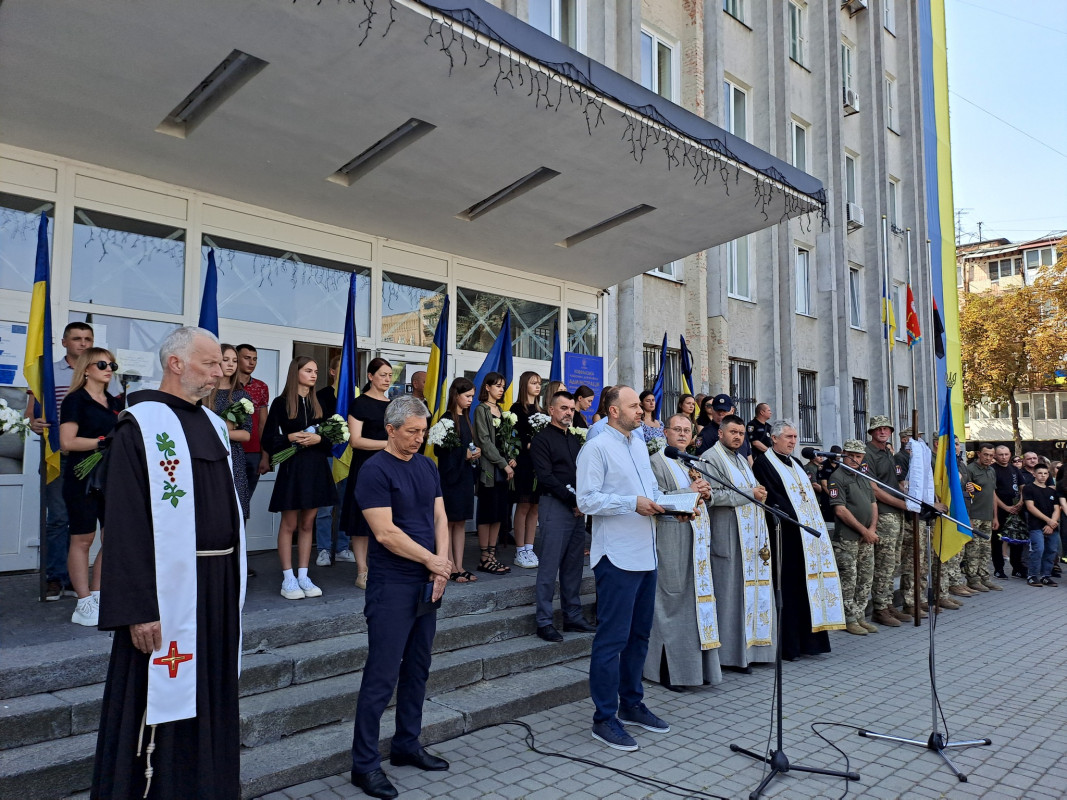 За день до загибелі отримав відзнаку від командира: на Волині попрощались із Героєм Володимиром Гузем