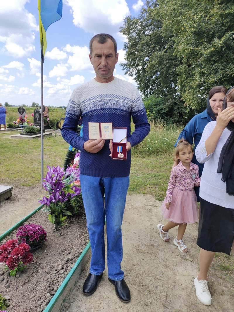 У роковини загибелі рідні волинського захисника отримали посмертну нагороду Героя