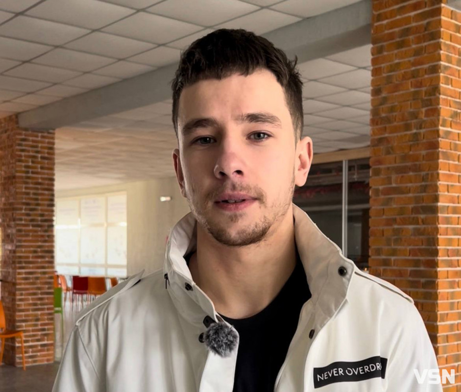 Чи відзначають лучани 8 березня та що дарують жінкам