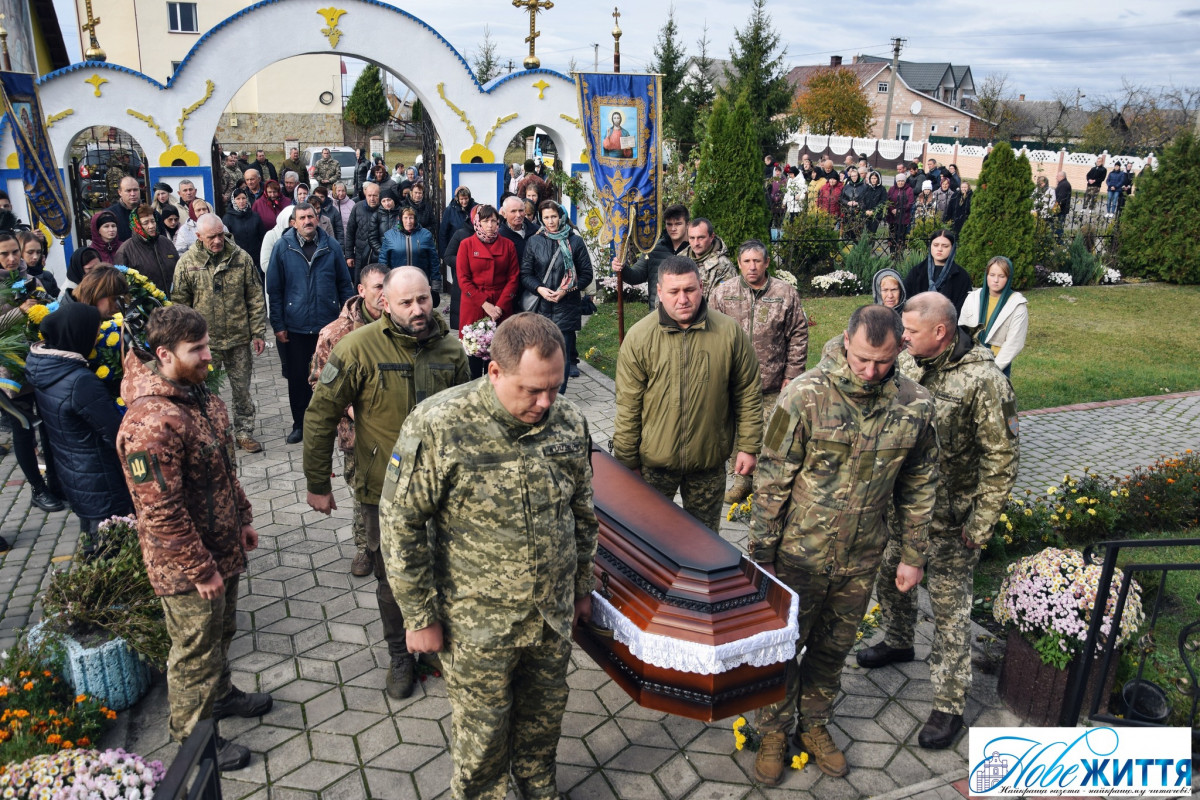 І небо плакало за ним: в останню дорогу провели 32-річного Героя з Волині Андрія Бондаря