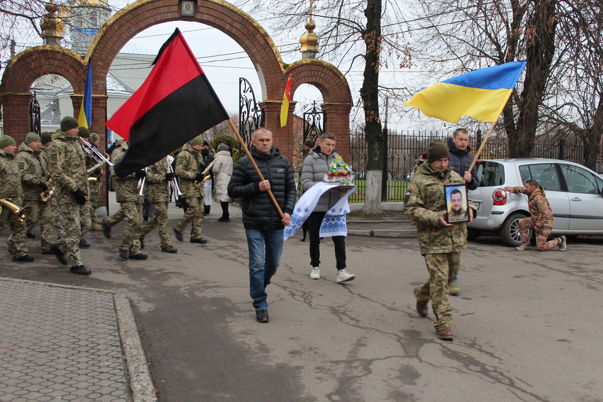 Навіки 23: на Волині попрощались із Героєм Миколою Ковтонюком