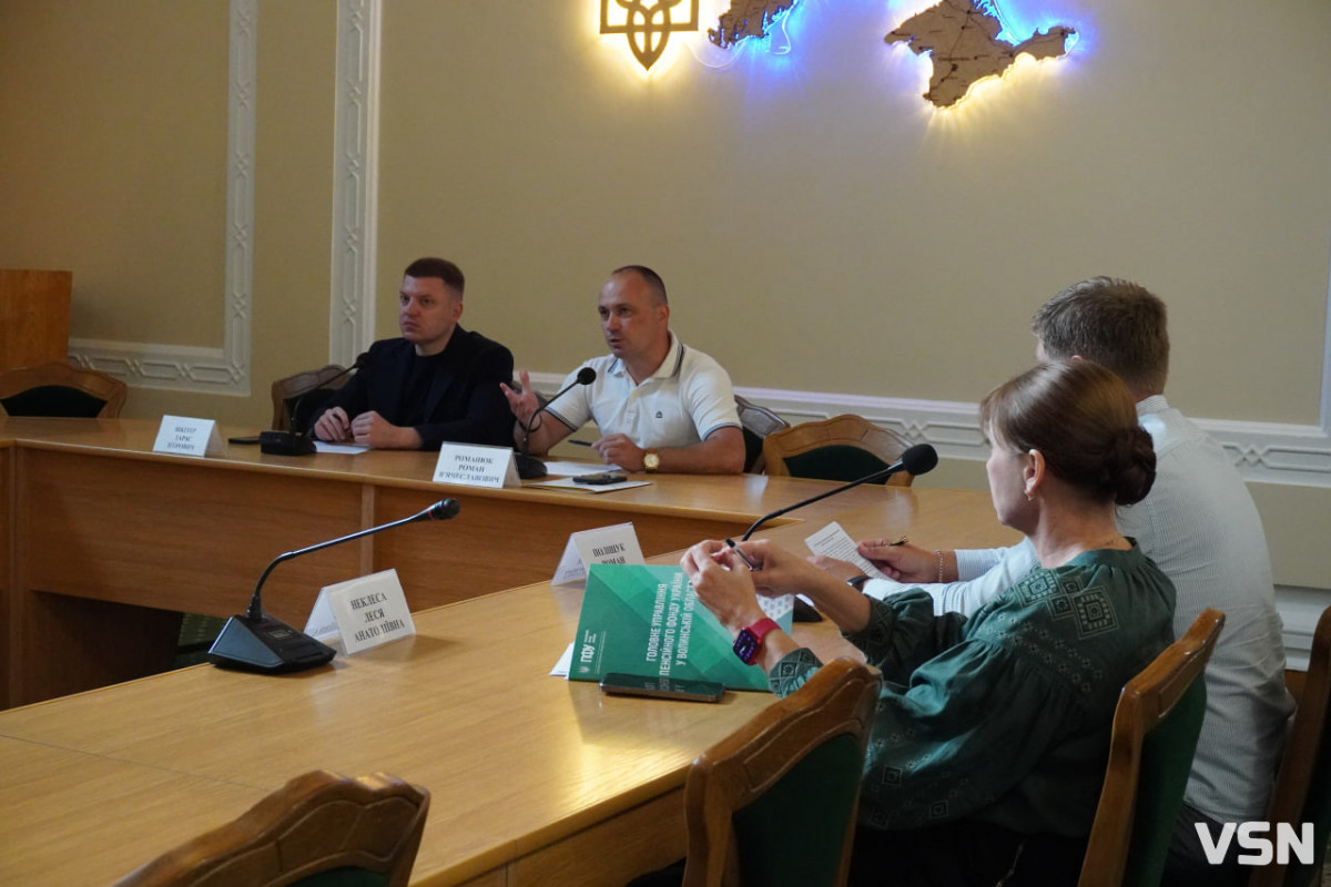 Понад 10 тисяч першокласників і 6 тисяч заяв: як на Волині працює «Пакунок школяра»