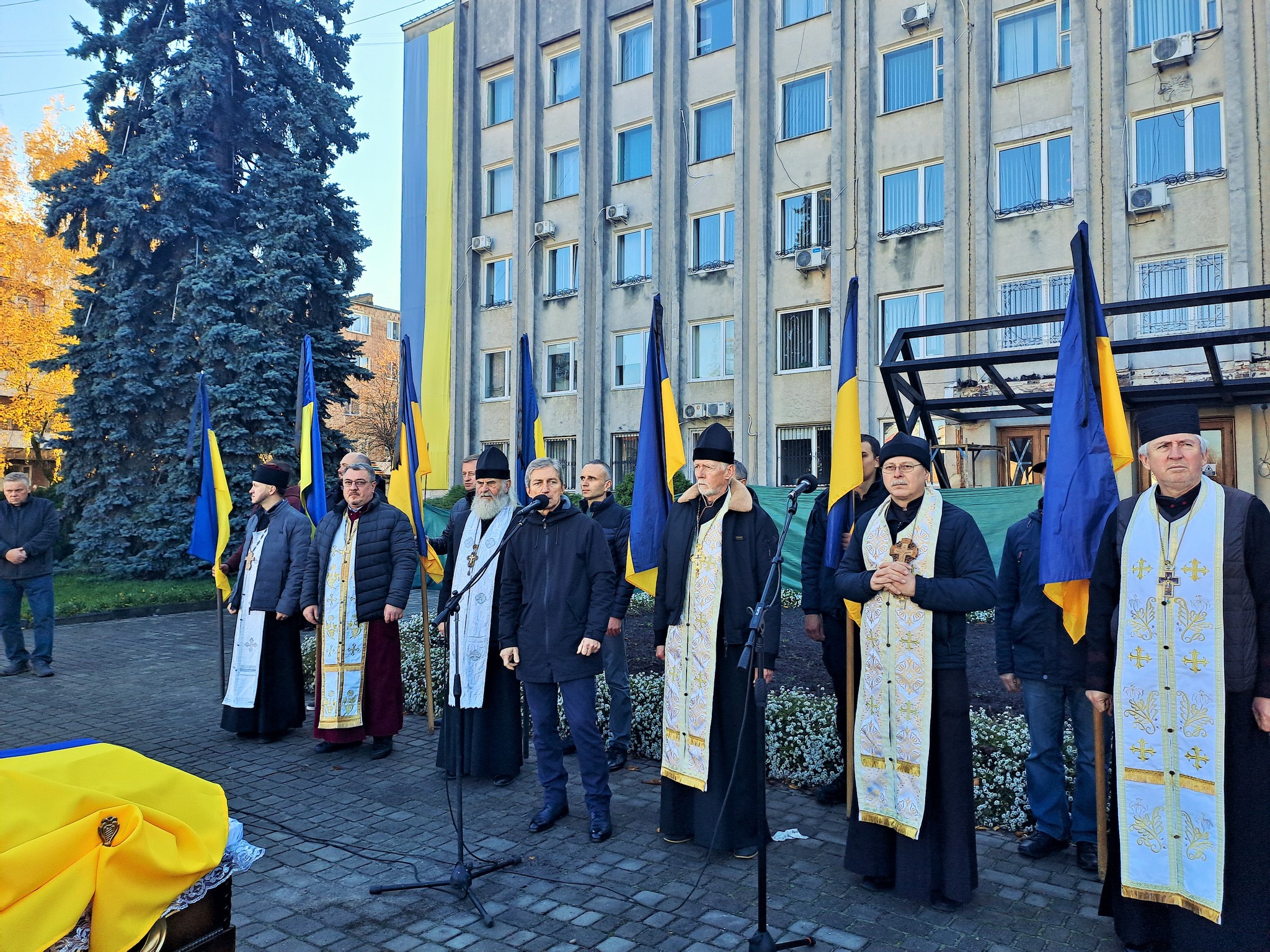 Потрапив у епіцентр вибуху у навчальному центрі: на Волині попрощалися з Героєм Олександром Козаком