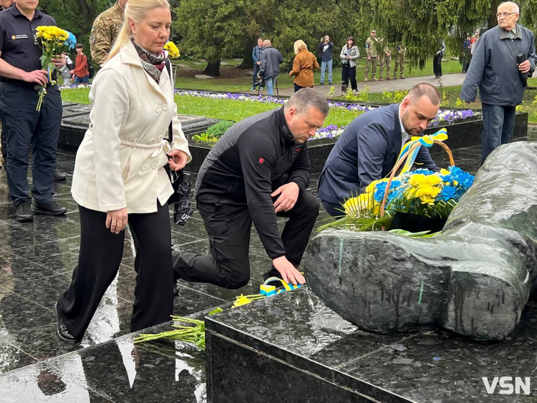 «Згадуємо невинно убієнних червоною і коричневою чумою українців»: у Луцьку вшанували пам’ять загиблих у Другій світовій війні