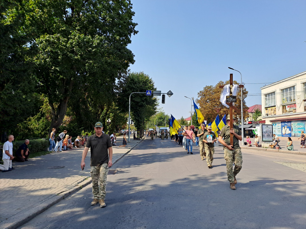 За день до загибелі отримав відзнаку від командира: на Волині попрощались із Героєм Володимиром Гузем