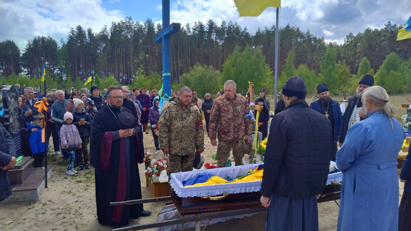 Нещодавно виповнилося 32 роки: на Волині попрощалися з Героєм Віталієм Кайдиком
