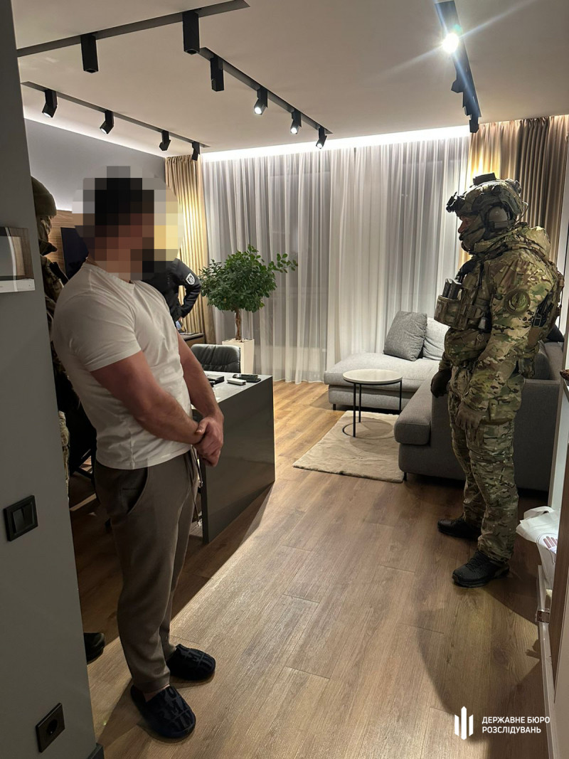 Гнилі продукти для військових: ДБР викрило мільйонну схему на харчах для армії