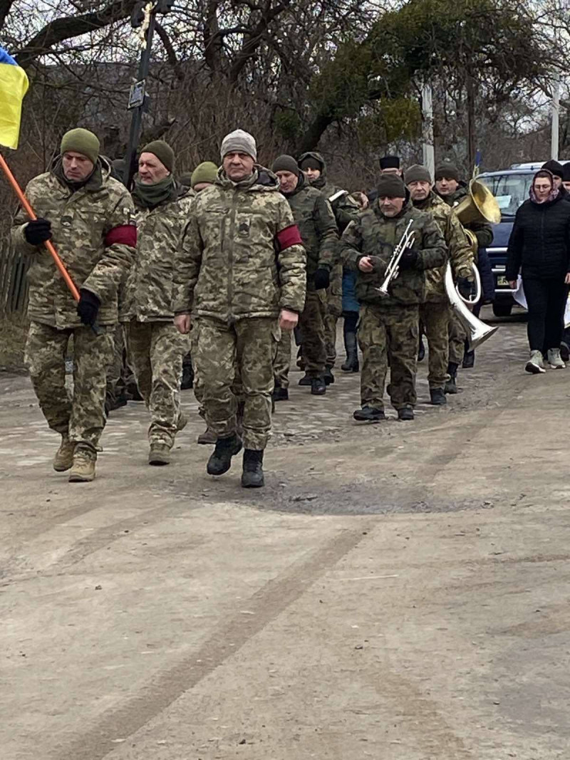 Відспівали у храмі, який допомагав будувати: на Волині попрощались з Героєм Олександром Аристовим