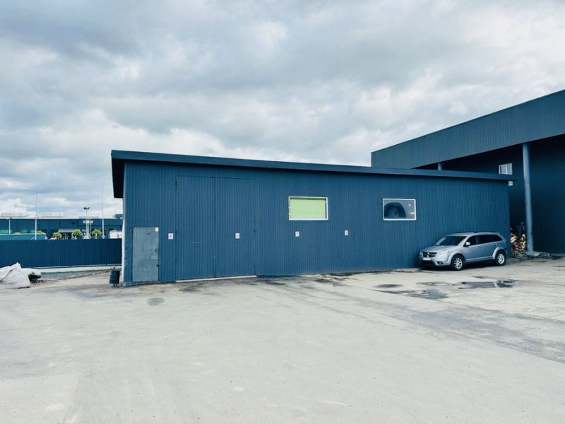 У Луцьку біля МРЕО продають базу за майже 2 мільйони доларів