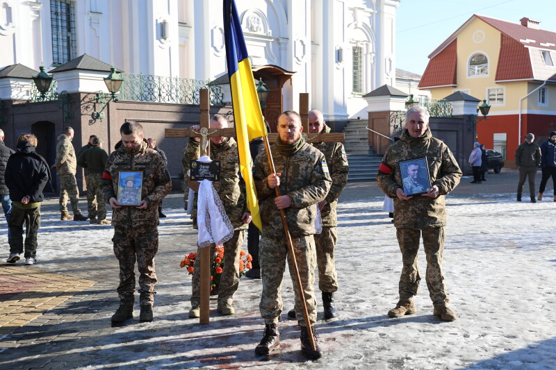 Два прощання в один день: лучани провели в останню путь Героїв Андрія Черняка та Артема Петровського