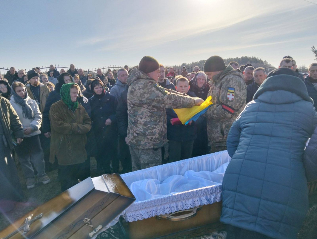 Останній бій прийняв на Харківщині: волиняни попрощались з полеглим Героєм Сергієм Єфімчуком