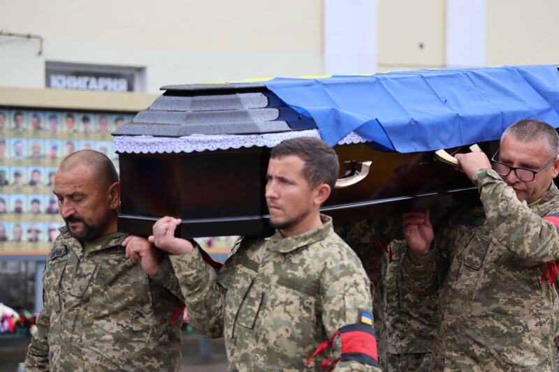 Поліг у бою в листопаді 2024 року: в Луцьку попрощались з Героєм Юрієм Ковальчуком