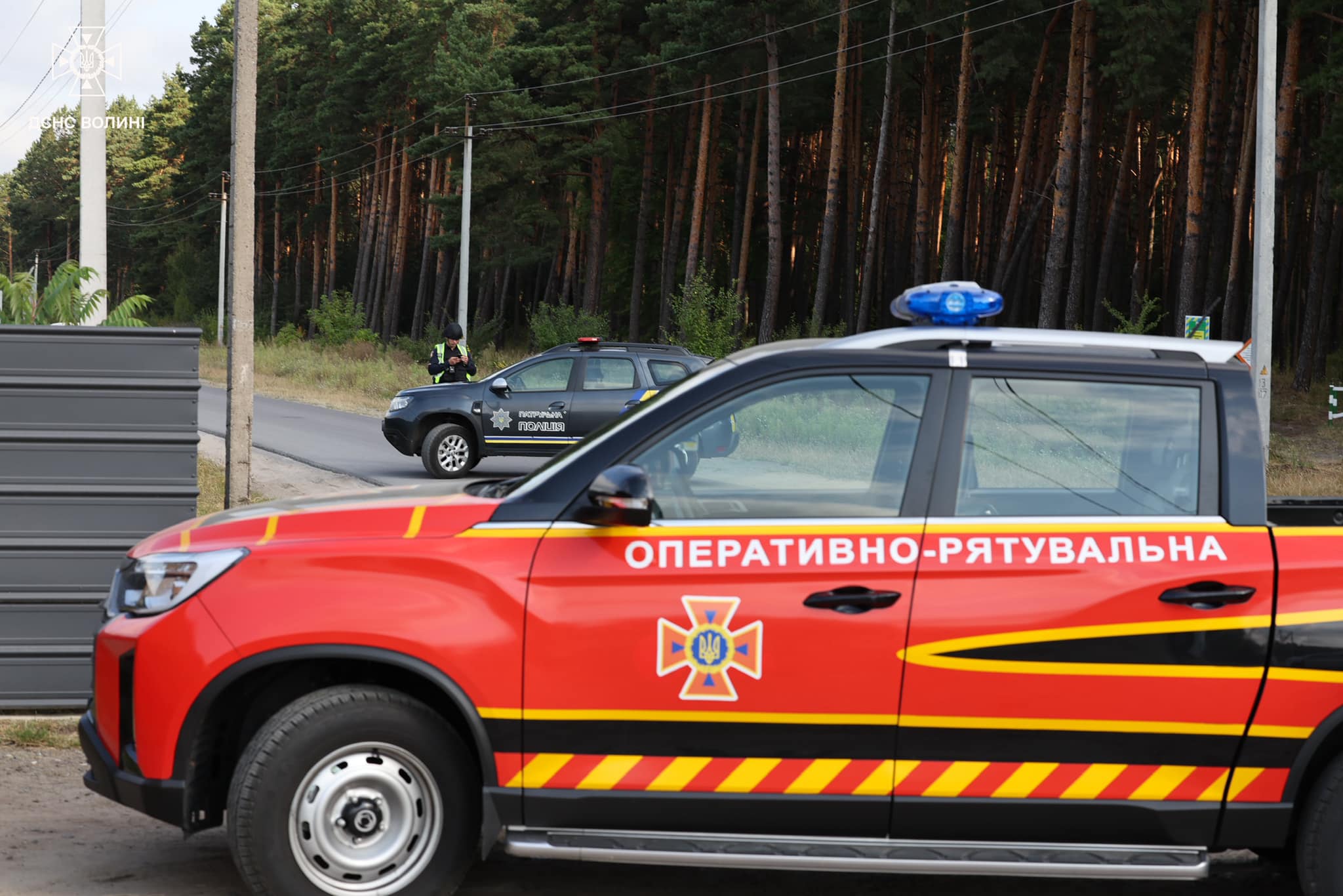 У Луцьку під час ворожої атаки матір рятувальника отримала травми