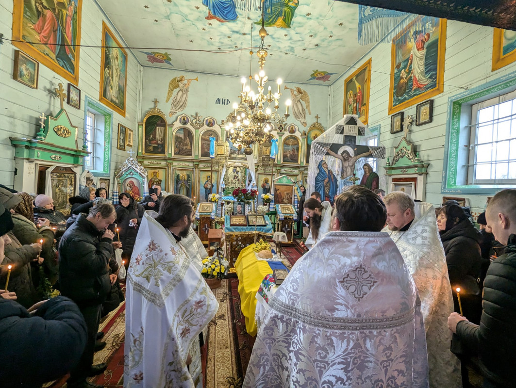 Так і не встиг створити сім'ю: на Волині попрощалися з Героєм Олегом Гарасимлюком