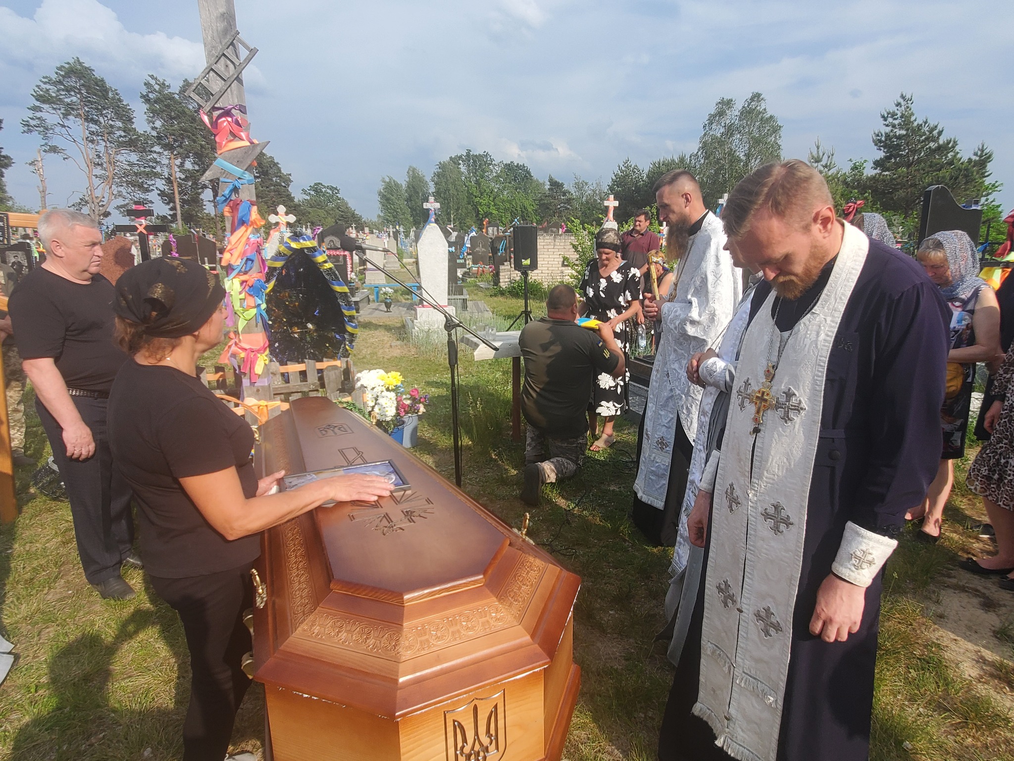 Тривалий час доля воїна була невідома: на Волині попрощались з Героєм Анатолієм Сергійчуком