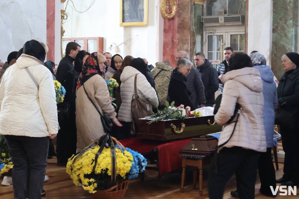 Навіки 45: у Луцьку попрощалися з Героєм Дмитром Гуцаленком