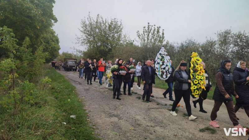 Не встиг одружитися й відчути радості батьківства: на Волині попрощалися з Героєм Олександром Коцурою