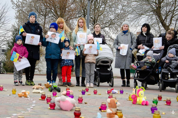 На Волині відбулась акція на знак пам’яті про вбитих під час війни дітей