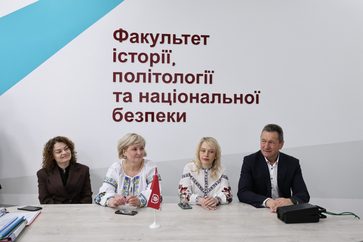 На Волині школярка знайшла троюрідну сестру під час конкурсу з дослідження родоводу