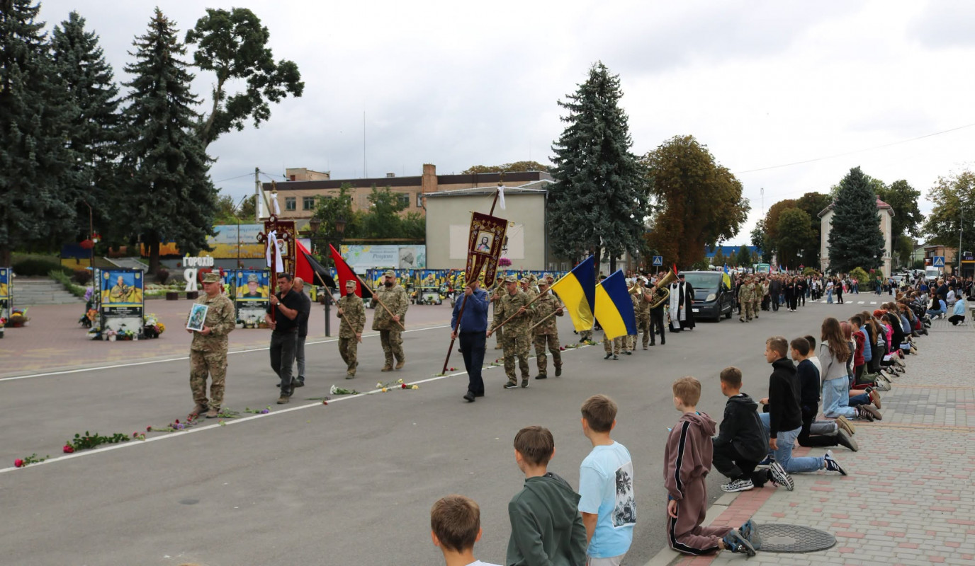 Йому було лише 19: на Волині попрощалися з юним Захисником Арсеном Хачатряном