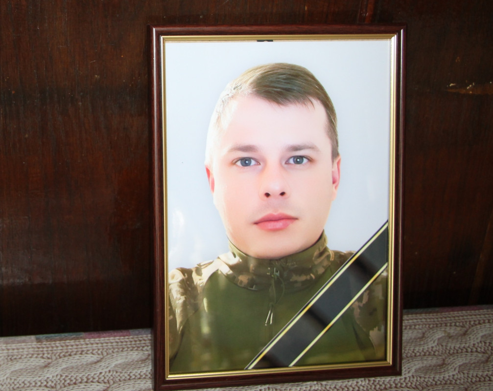 До свого 33-річчя не дожив лише п'ять днів: на Волині попрощалися з молодим Героєм Богданом Янчишиним