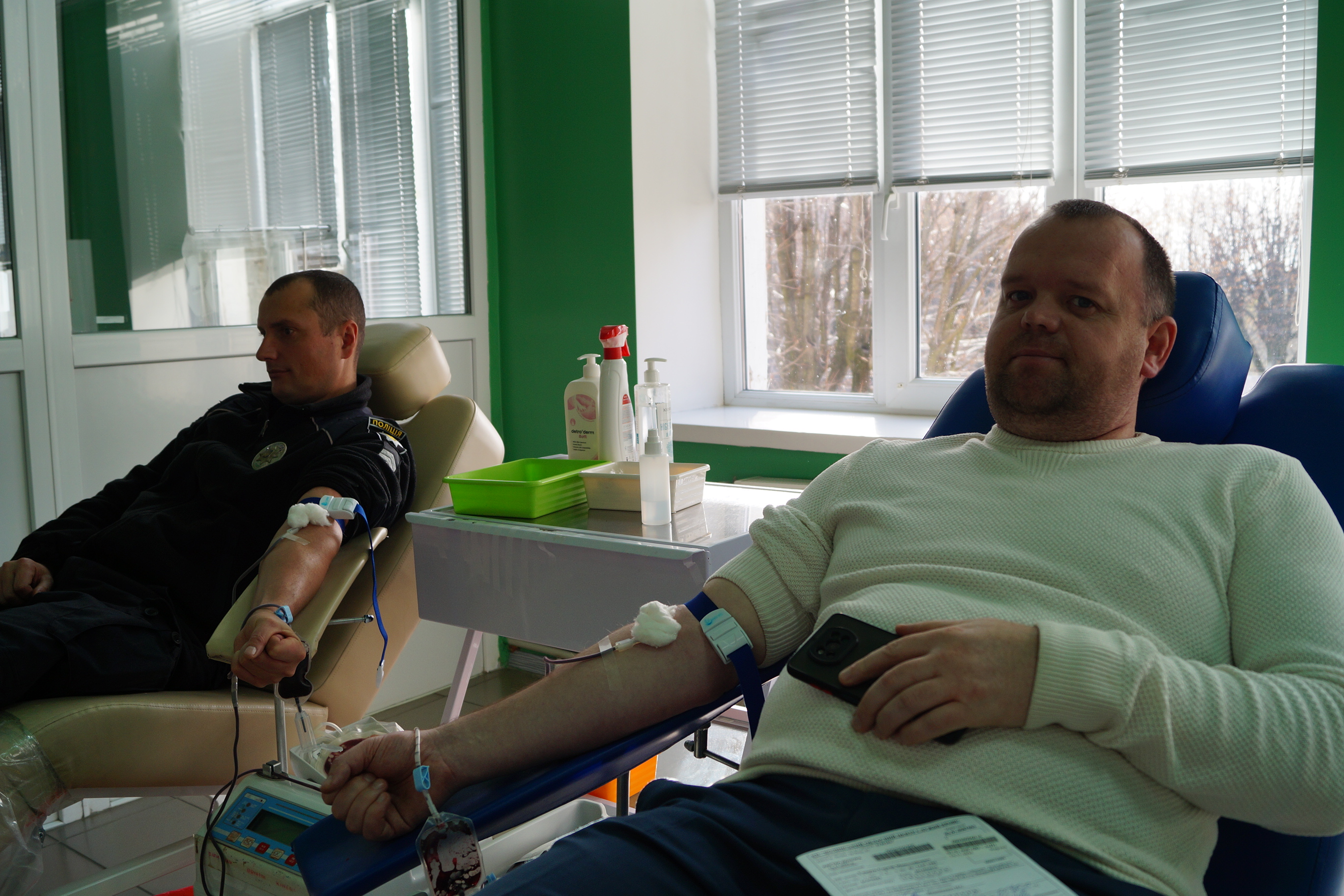 Понад 3 літри донорської крові: поліцейські охорони Волині долучилися до загальнонаціональної акції