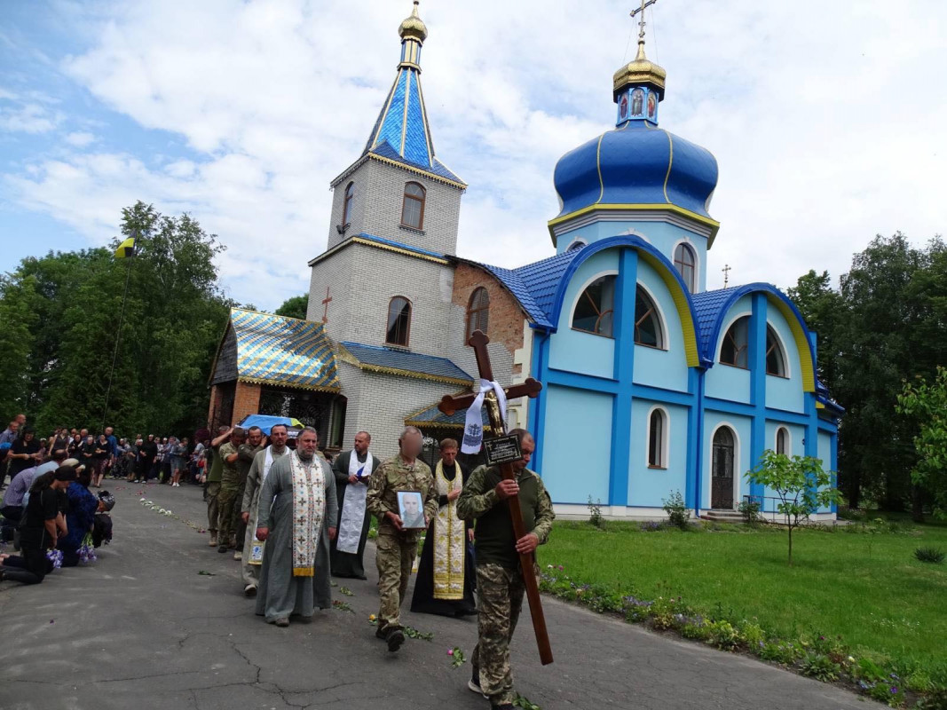 Не дожив декілька тижнів до дня народження: на Волині попрощалися із полеглим Героєм Сергієм Карпуком