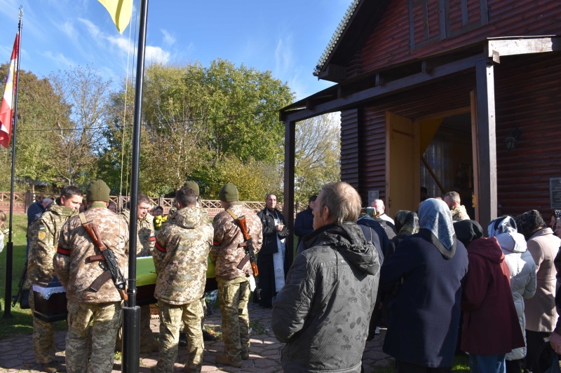 Родина втратила єдиного сина: на Волині попрощались із Героєм Петром Бідуном