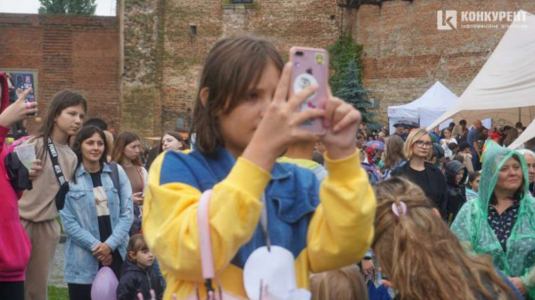 У Луцькому замку проходить дитячий фестиваль