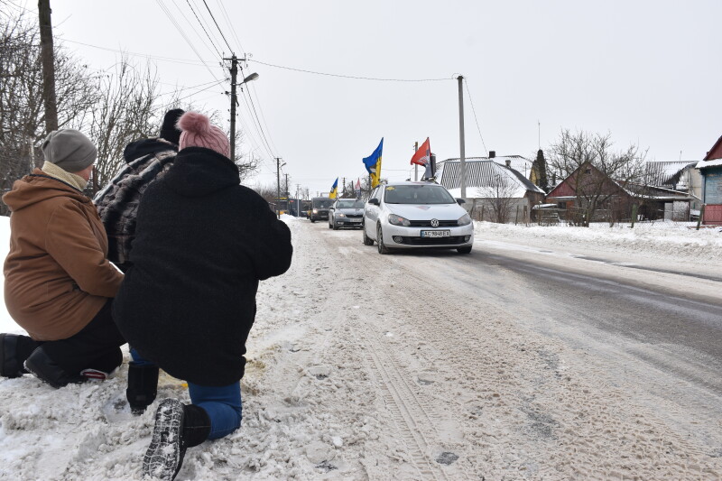 Поліг у бою понад рік тому: у Луцькій громаді попрощалися з Героєм Юрієм Кошулинським