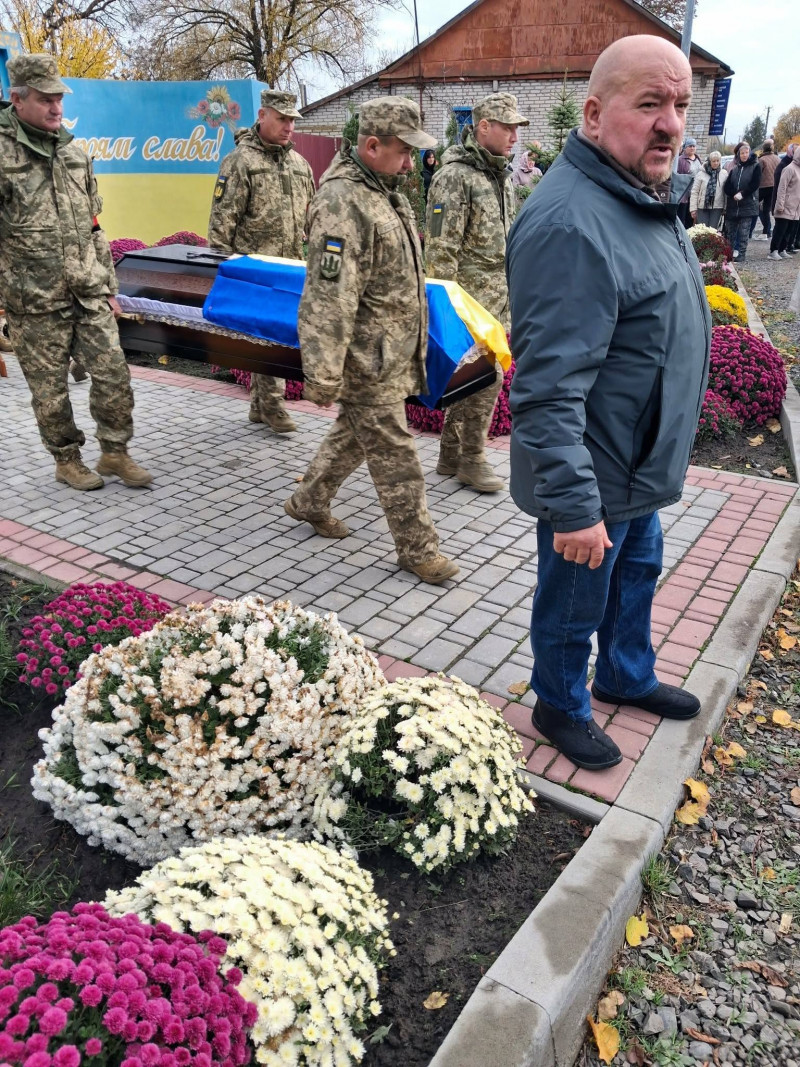 На Волині поховали 21-річного Захисника Віктора Сігнаєвського, який загинув у день народження від удару «Шахеда» по потягу