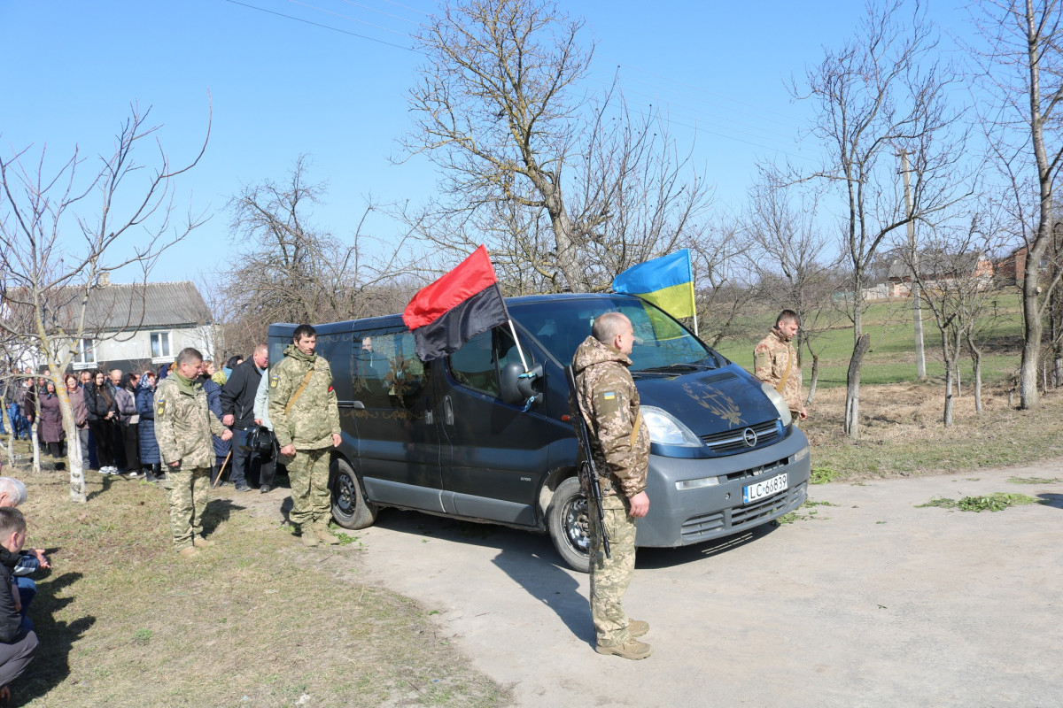 Загинув наприкінці грудня 2024 року: на Волині попрощалися з Героєм Андрієм Мацеруком