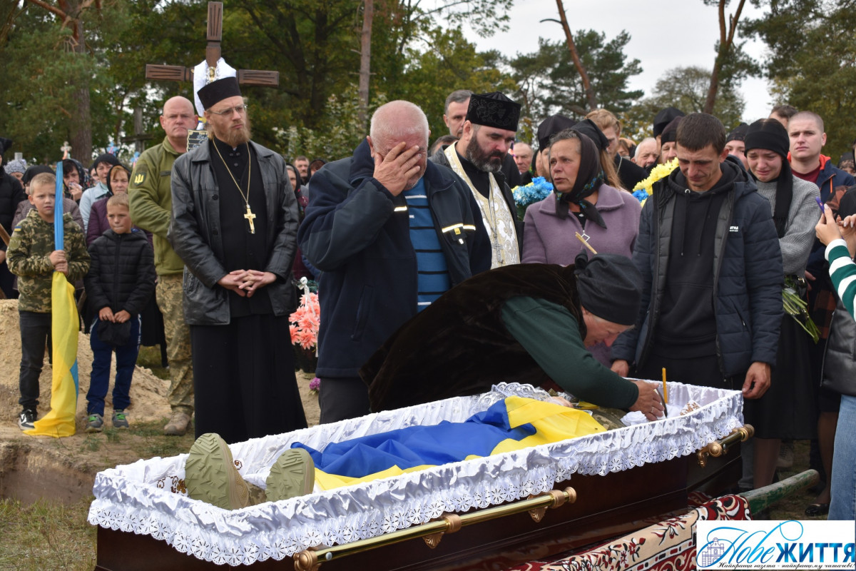 Йому було всього 30: на Волині попрощалися із молодим Героєм Сергієм Денисюком. Фото