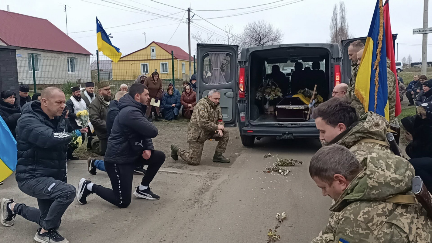 Майже півтора року тривоги та надії змінила гірка правда: на Волині попрощалися з Героєм Вадимом Гризіним