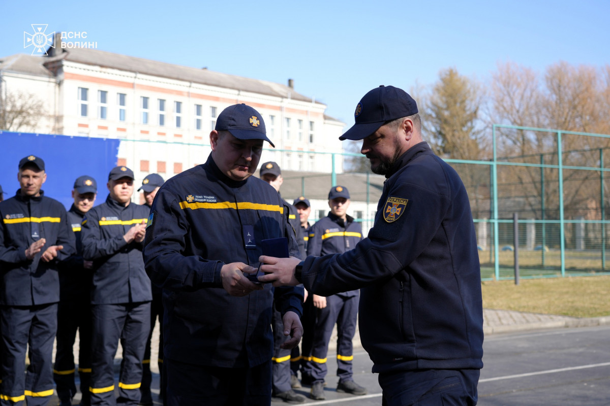 У Луцьку відзначили рятувальників за мужність під час ліквідації пожеж і наслідків обстрілів