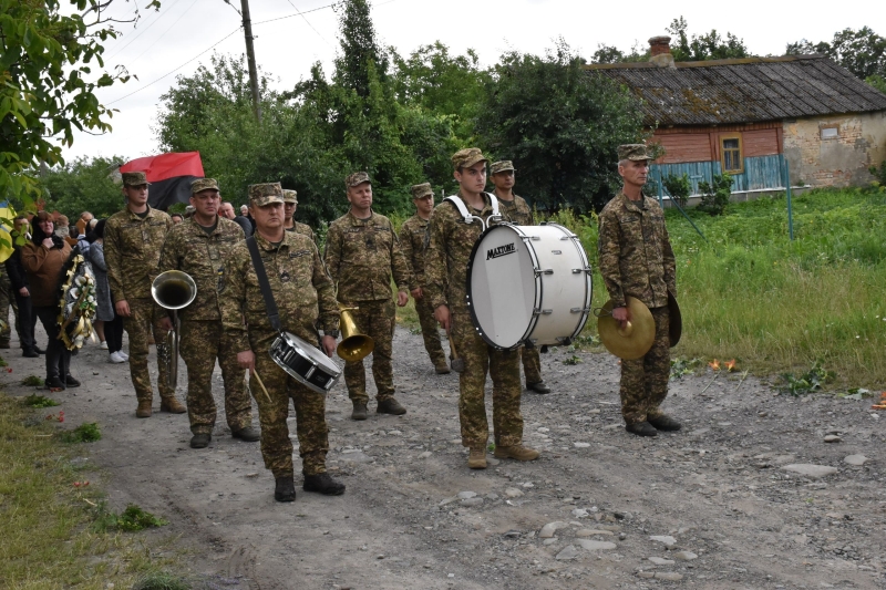 Загинув у бою: на Волині попрощалися з Героєм Сергієм Михальчуком